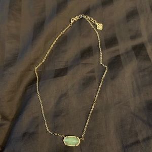 Kendra Scott necklace
